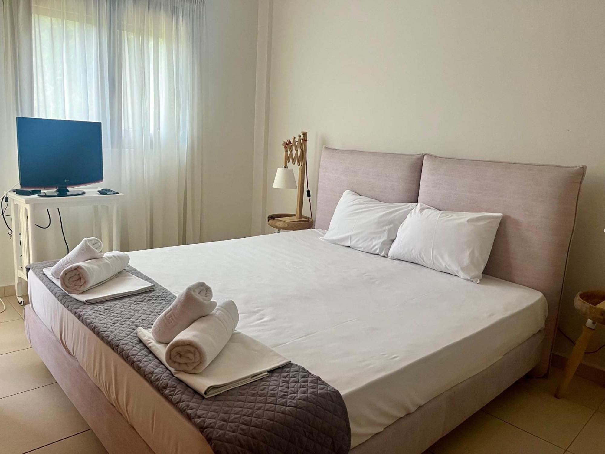 The Beach House - Apartments & Studios (Adults Only) Áfitos Extérieur photo