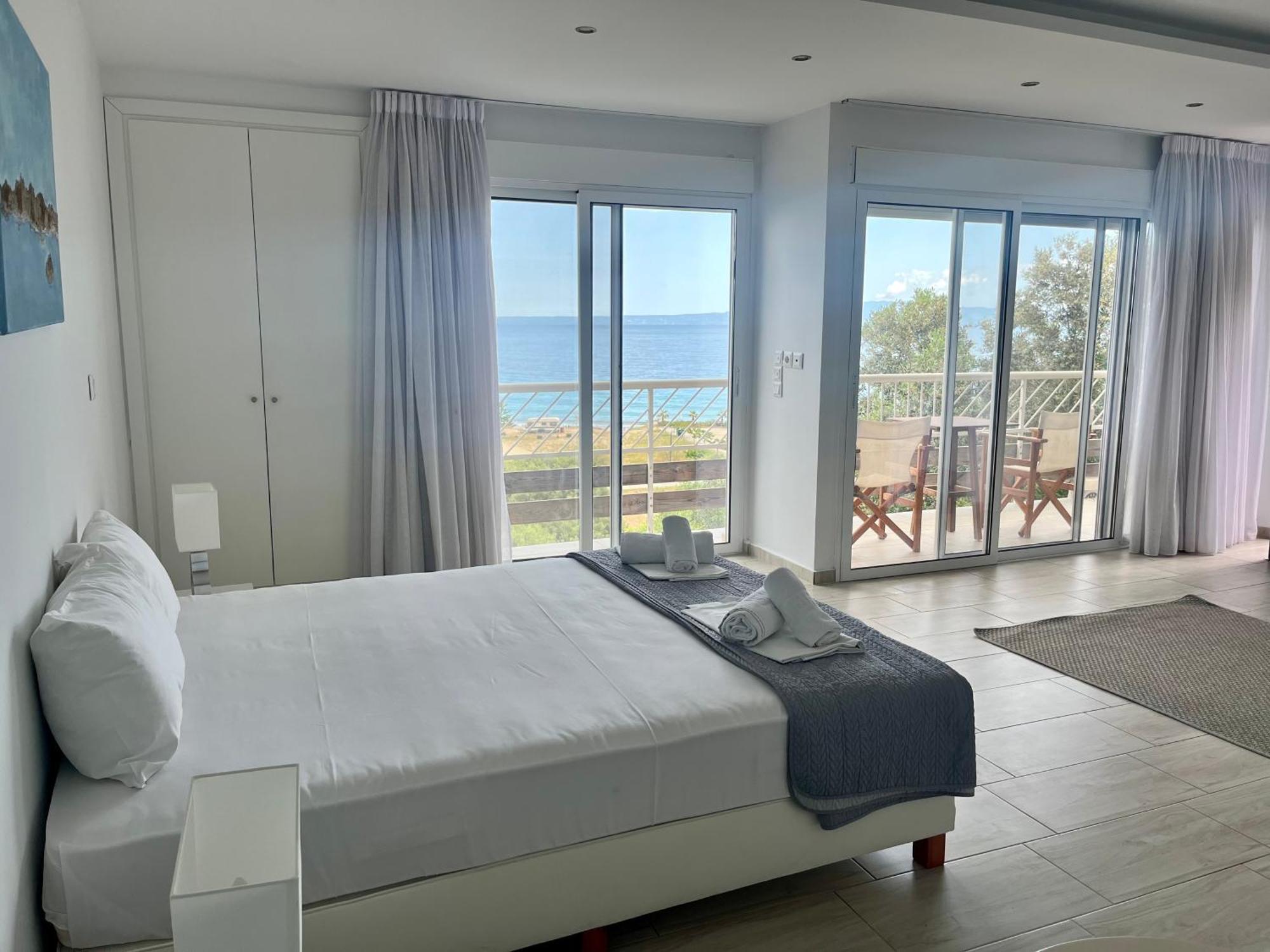 The Beach House - Apartments & Studios (Adults Only) Áfitos Extérieur photo