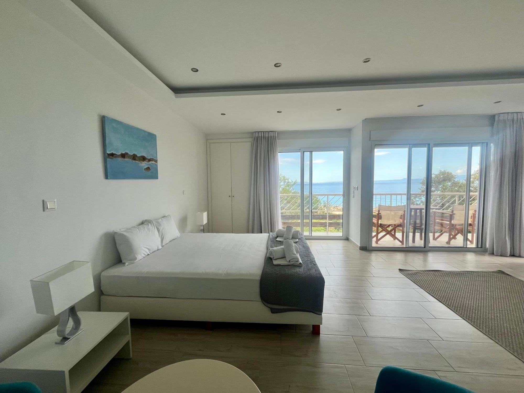 The Beach House - Apartments & Studios (Adults Only) Áfitos Extérieur photo