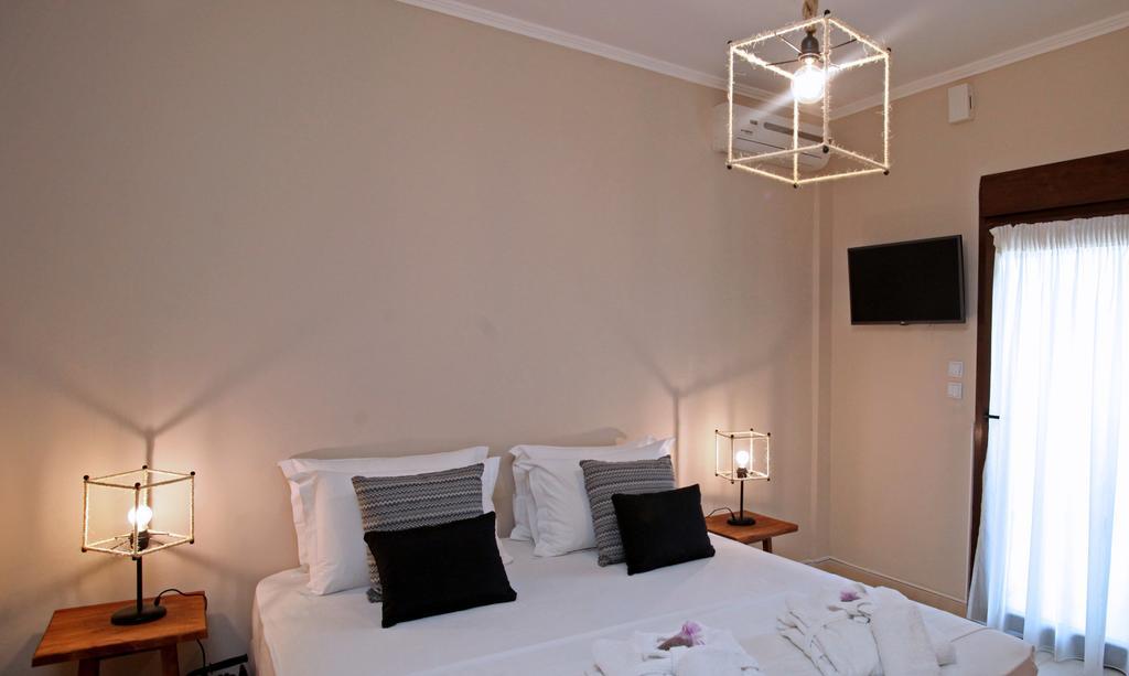 The Beach House - Apartments & Studios (Adults Only) Áfitos Extérieur photo