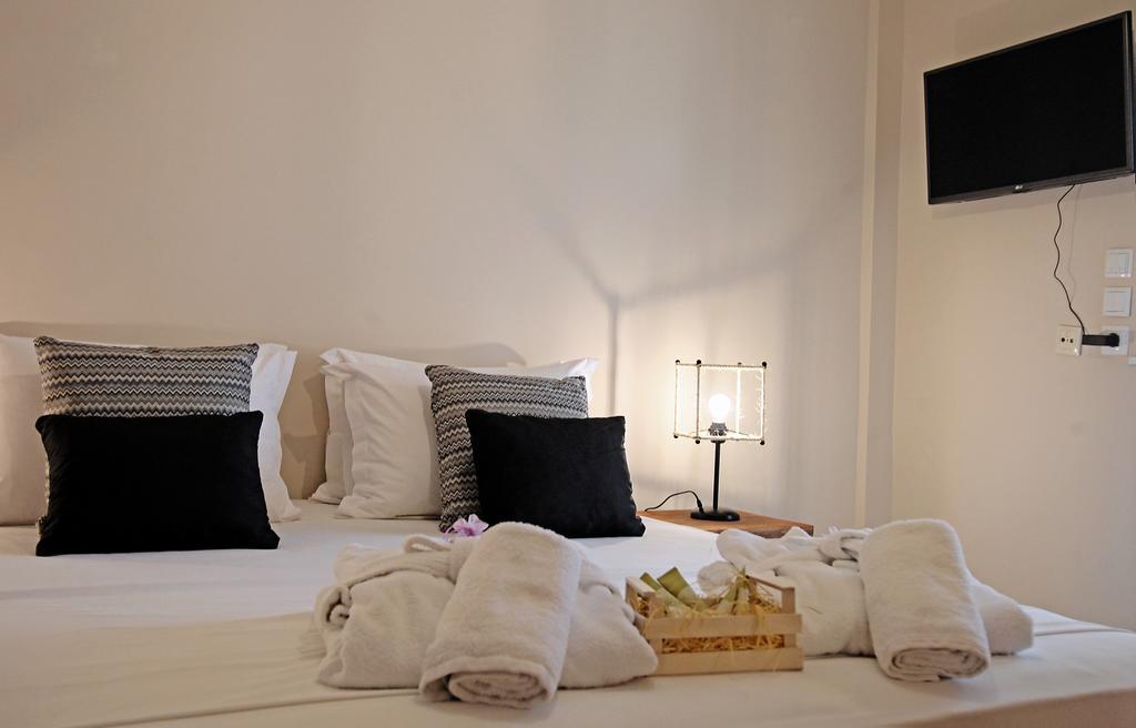 The Beach House - Apartments & Studios (Adults Only) Áfitos Extérieur photo