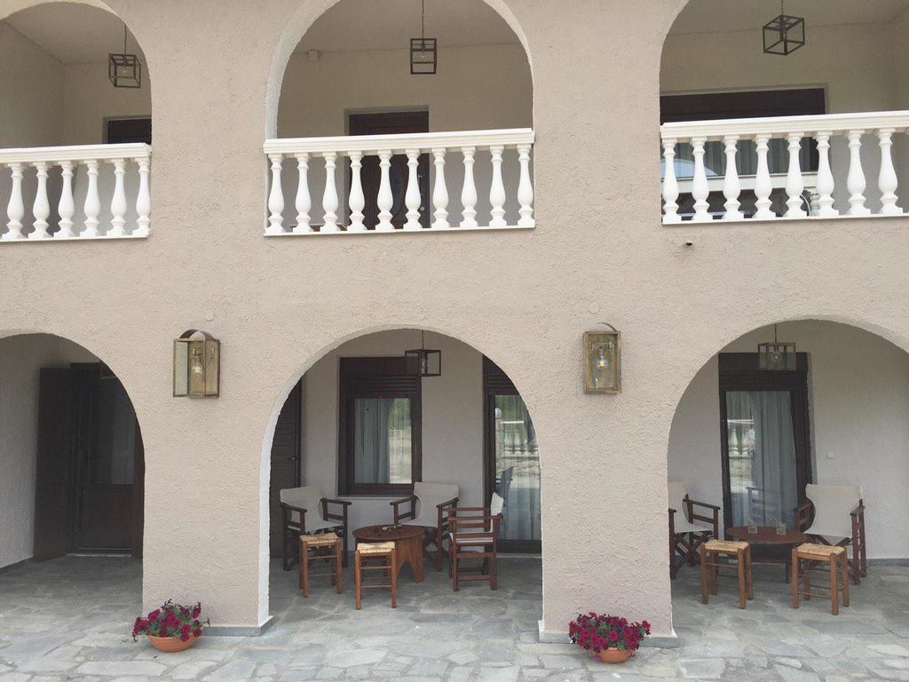 The Beach House - Apartments & Studios (Adults Only) Áfitos Extérieur photo