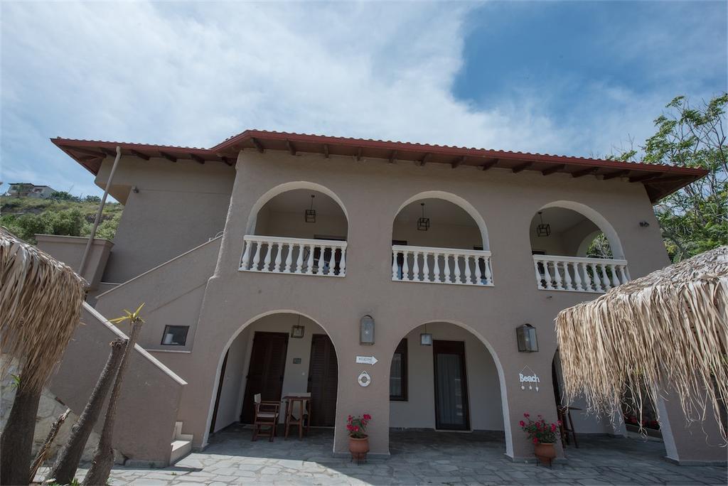 The Beach House - Apartments & Studios (Adults Only) Áfitos Extérieur photo